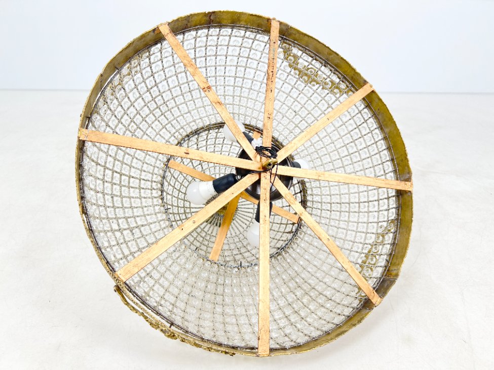 HF0454-pakabinami-sviestuvai-8 Pakabinamas žalvarinis šviestuvas su stiklo karoliukais 84x84x56 cm