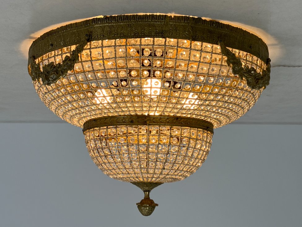 HF0454-pakabinami-sviestuvai-9 Pakabinamas žalvarinis šviestuvas su stiklo karoliukais 84x84x56 cm