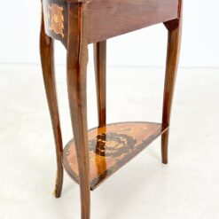 Liudviko XV laikotarpio stiliaus konsolė su stalčiuku 31x64x75 cm