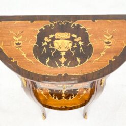 Liudviko XV laikotarpio stiliaus konsolė su stalčiuku 31x64x75 cm