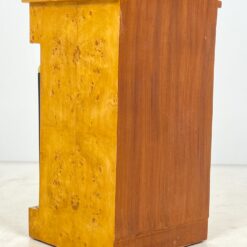 Ampyro stiliaus riešutmedžio lukšto spintelė 43,5x47x81,5 cm