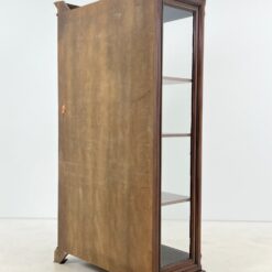 “Selva” ąžuolo ir riešutmedžio lukšto vitrina 46,5x105x196 cm