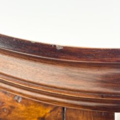 “Selva” ąžuolo ir riešutmedžio lukšto vitrina 46,5x105x196 cm