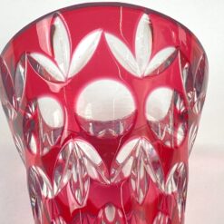 Vintažinė, raudono krištolo vaza 11x11x25,5 cm