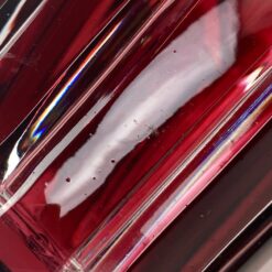 “Jarron. Cristal Tallado” raudono krištolo vaza 12,7×12,7×25,5 cm