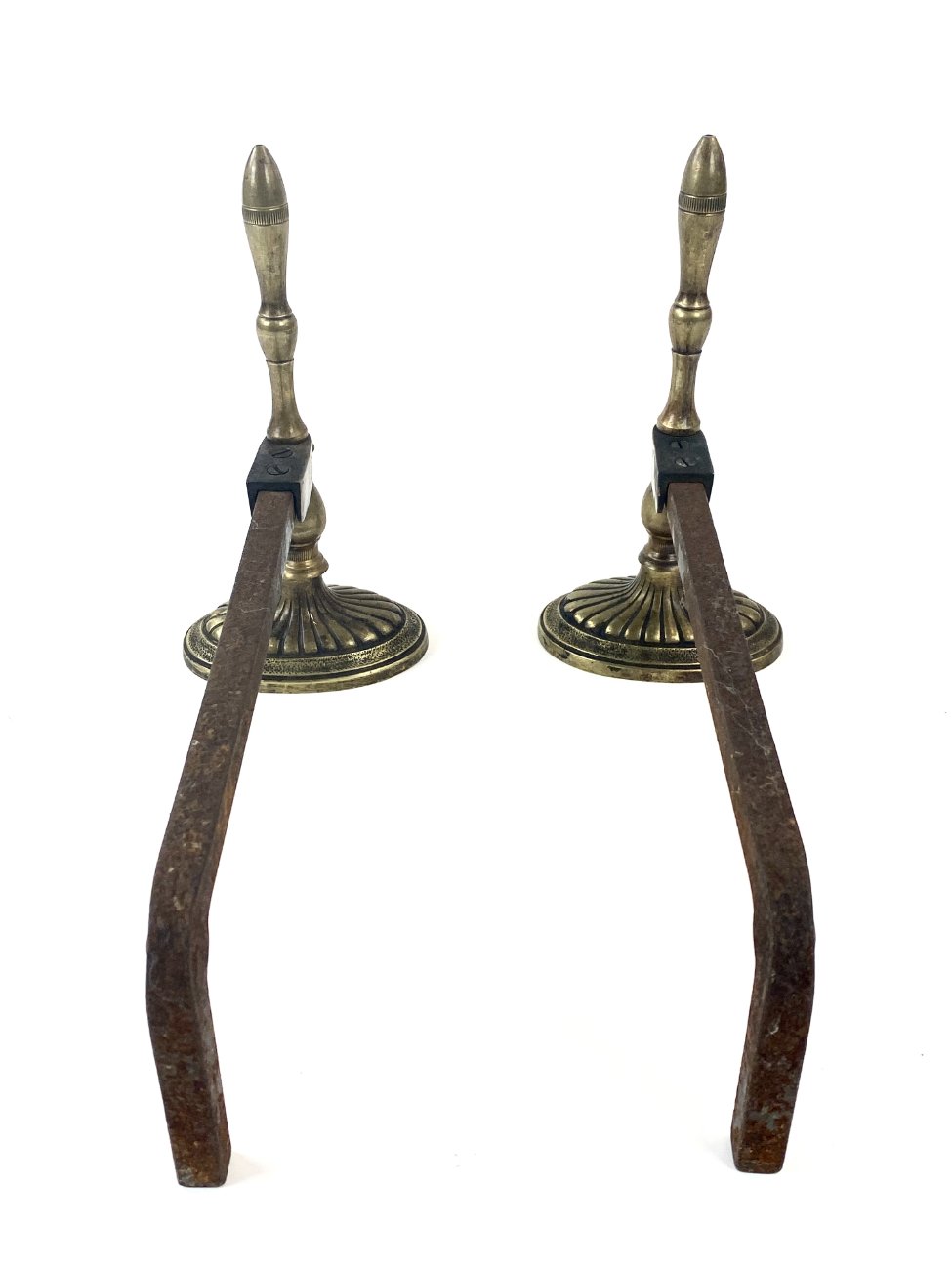 HK1101-irankiu-komplektai-stovai-4 Žalvariniai židinio malkų laikikliai 2 vnt. Komplektas 12,5x35x24,5 cm