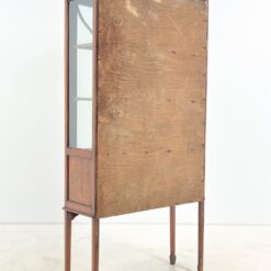 Britiško stiliaus, riešutmedžio vitrina 30x91x179 cm