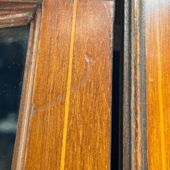 Britiško stiliaus, riešutmedžio vitrina 30x91x179 cm