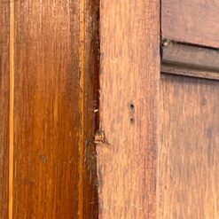 Britiško stiliaus, riešutmedžio vitrina 30x91x179 cm