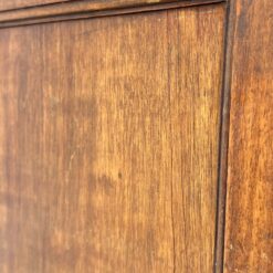 Britiško stiliaus, riešutmedžio vitrina 30x91x179 cm