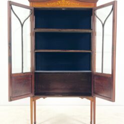 Britiško stiliaus, riešutmedžio vitrina 30x91x179 cm