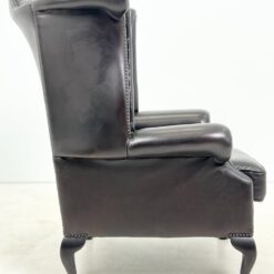 Klasikinio stiliaus odinis juodos spalvos fotelis 92x89x107 cm, 45 cm