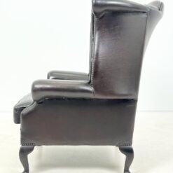 Klasikinio stiliaus odinis juodos spalvos fotelis 92x89x107 cm, 45 cm