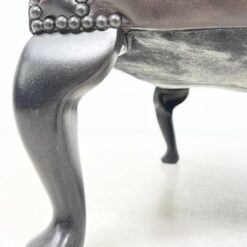 Klasikinio stiliaus odinis juodos spalvos fotelis 92x89x107 cm, 45 cm