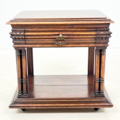 Ąžuolinė spintelė ant ratukų su stalčiumi 46x64,5x65 cm