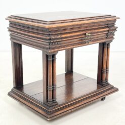 Ąžuolinė spintelė ant ratukų su stalčiumi 46×64,5×65 cm