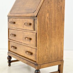 Ąžuolinis trijų stalčių sekreteras su oda 39x76x102 cm