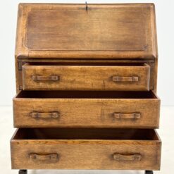 Ąžuolinis trijų stalčių sekreteras su oda 39x76x102 cm