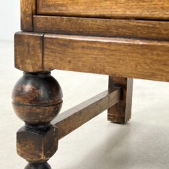 Ąžuolinis trijų stalčių sekreteras su oda 39x76x102 cm