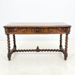 Senovinis, raižytas, ąžuolinis rašomasis stalas su stalčiumi 67x133x76 cm