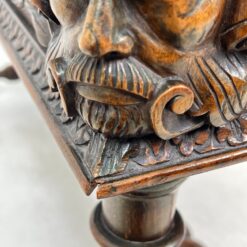 Senovinis, raižytas, ąžuolinis rašomasis stalas su stalčiumi 67x133x76 cm