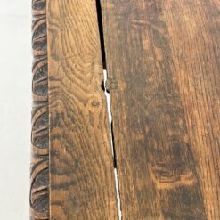 Senovinis, raižytas, ąžuolinis rašomasis stalas su stalčiumi 67x133x76 cm