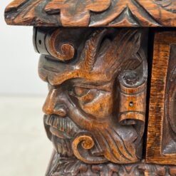 Senovinis, raižytas, ąžuolinis rašomasis stalas su stalčiumi 67x133x76 cm