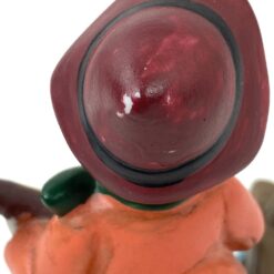 Porcelianinė berniuko statula su šuniuku 5x8x11,5 cm