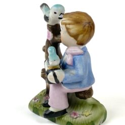 Porcelianinė statula “Berniukas su akordeonu” 6×9,5×13 cm