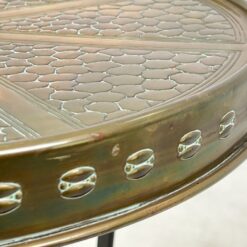 Kalvio darbo metalinis staliukas su žalvariu 47,5×47,5×73 cm