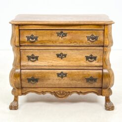 Ąžuolinė trijų stalčių komoda su liūto kojomis 41x76x66 cm