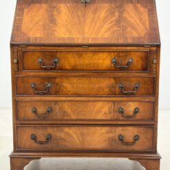 Raudonmedžio sekreteras su keturiais stalčiais 42x75x96 cm