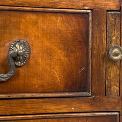 Raudonmedžio sekreteras su keturiais stalčiais 42x75x96 cm