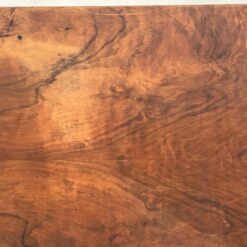 Barokinio stiliaus riešutmedžio komoda su trejais stalčiais 45x87x69 cm