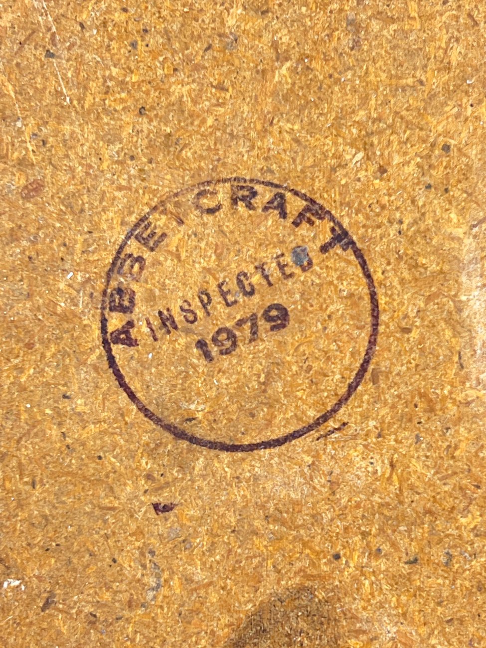 HK1140-stalai-17 Raudonmedžio rašomasis stalas su odiniu stalviršiumi 61x122x75 cm