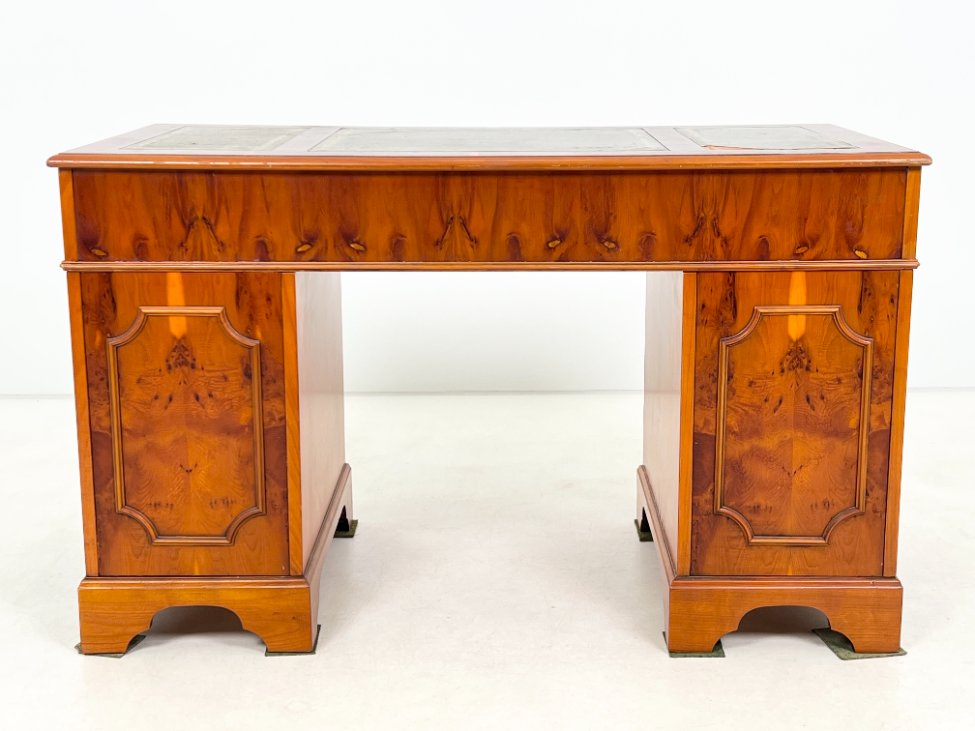 HK1140-stalai-7 Raudonmedžio rašomasis stalas su odiniu stalviršiumi 61x122x75 cm