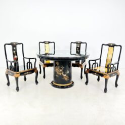 Rytietiškas valgomojo komplektas: apvalus stalas ir 4 vnt. krėslų