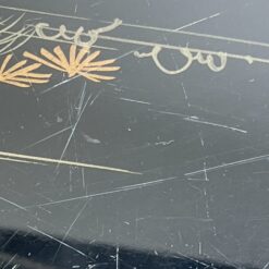 Rytietiškas valgomojo komplektas: apvalus stalas ir 4 vnt. krėslų