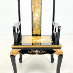 Rytietiškas valgomojo komplektas: apvalus stalas ir 4 vnt. krėslų