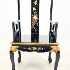 Rytietiškas valgomojo komplektas: apvalus stalas ir 4 vnt. krėslų