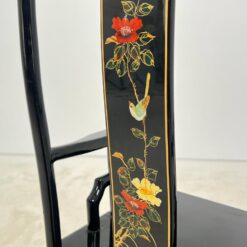 Rytietiškas valgomojo komplektas: apvalus stalas ir 4 vnt. krėslų