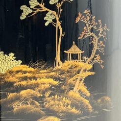 Rytietiškas valgomojo komplektas: apvalus stalas ir 4 vnt. krėslų