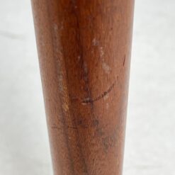 Mid Century krėslas su raudona eko oda 58x61x81 cm, 48 cm