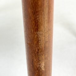 Mid Century krėslas su raudona eko oda 58x61x81 cm, 48 cm