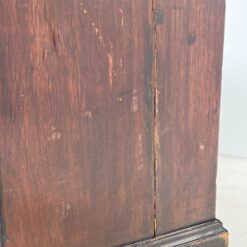 Raudonmedžio rašomasis stalas su odiniu stalviršiumi 75x137x77 cm