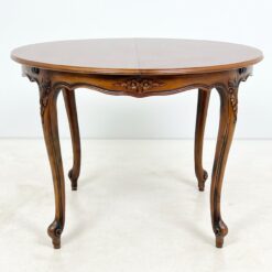 Riešutmedžio išskleidžiamas valgomojo stalas 110x110(+37)x80,5 cm