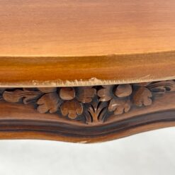 Riešutmedžio išskleidžiamas valgomojo stalas 110×110(+37)x80,5 cm