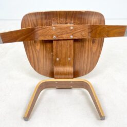 Mid Century stiliaus kėdė su kailiu 58x56x73 cm, 39 cm