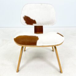 Mid Century stiliaus kėdė su kailiu 58x56x73 cm, 39 cm