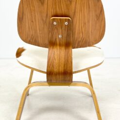 Mid Century stiliaus kėdė su kailiu 58x56x73 cm, 39 cm